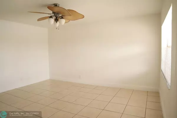 Deerfield Beach, FL 33064,651 NW 42nd Ct  #206