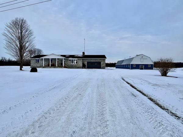 3611 Weir RD, Leeds & Grenville, ON K0E 1X0