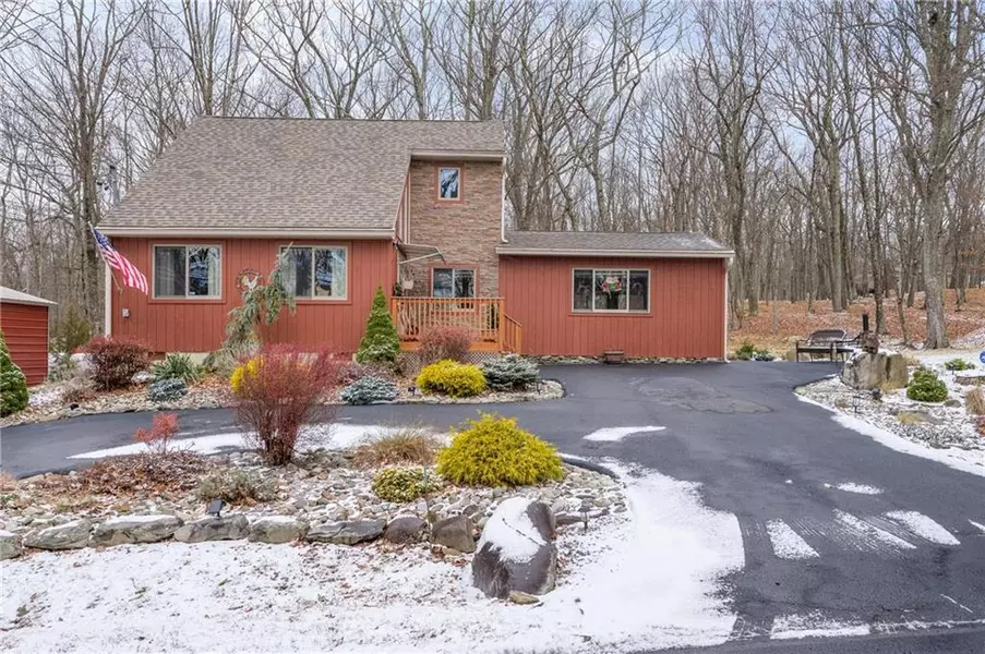 105 Hummingbird Trail, Pike County, PA 18324