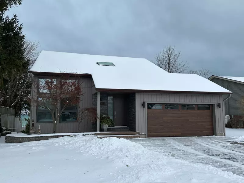 222 Penetangore ROW, Kincardine, ON N2Z 2P6