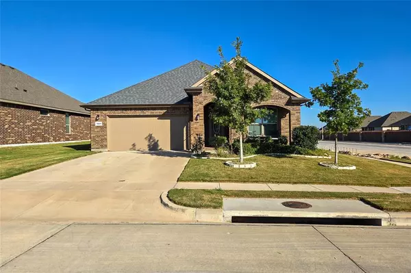 1801 Ruffian Road, Granbury, TX 76049