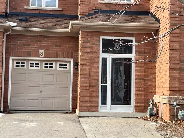 8 Williams ST, Markham, ON L6C 0C2