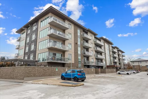 16 Markle CRES #211, Hamilton, ON L9G 0H4