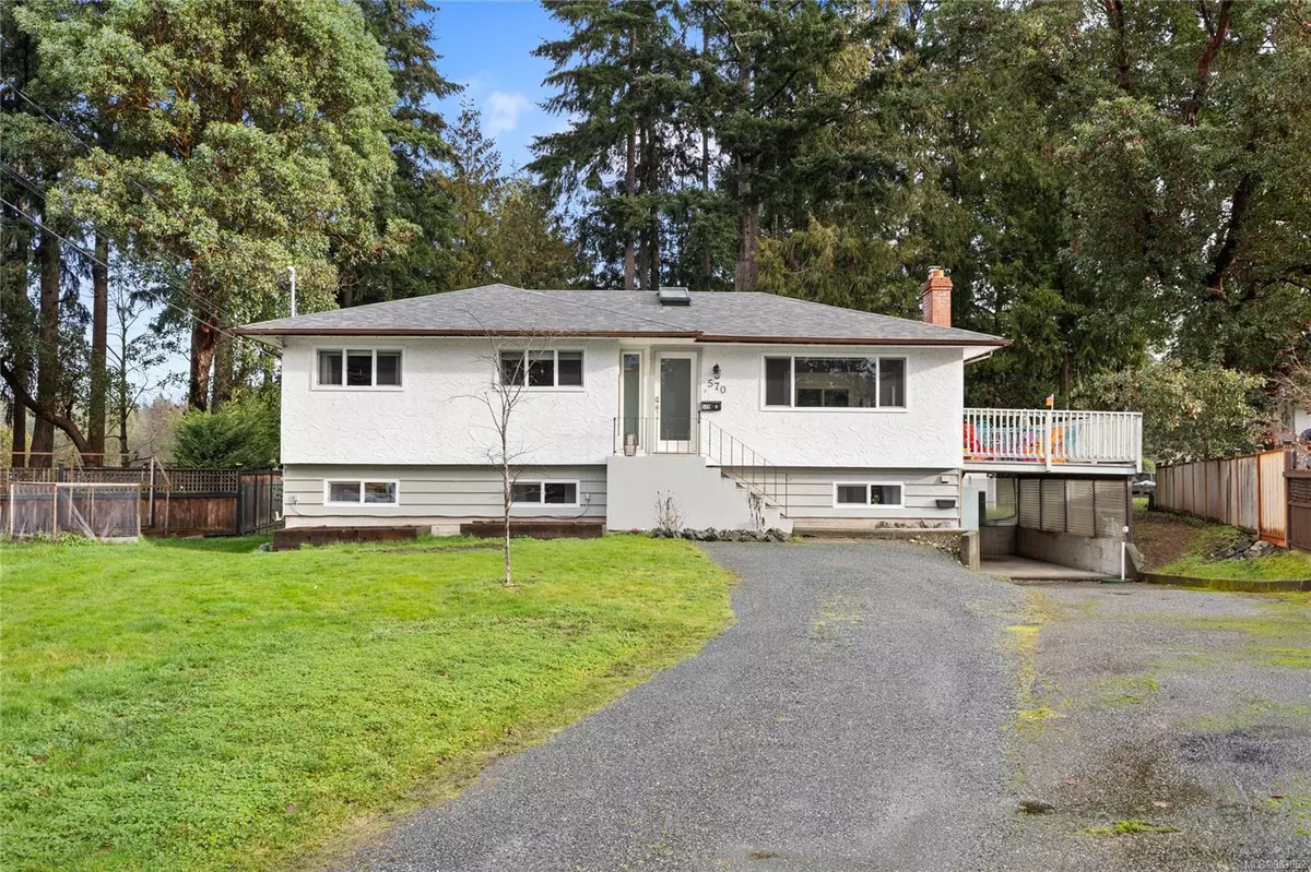 Colwood, BC V9C 1M3,570 Cedarcrest Dr