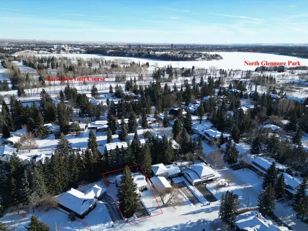 Calgary, AB T3E 6E8,6718 Larch CT SW