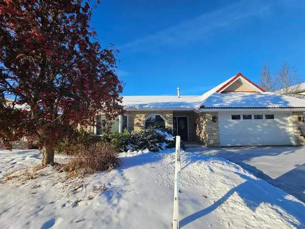 Lacombe, AB T4L1L7,5432 58A Street Crescent