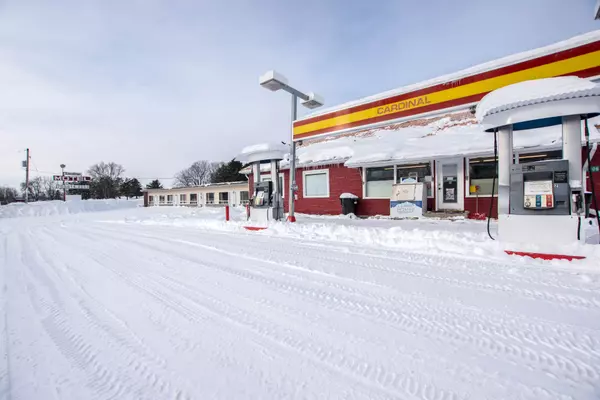 Orillia, ON L3V 6H3,8906 Hwy 11 RD S