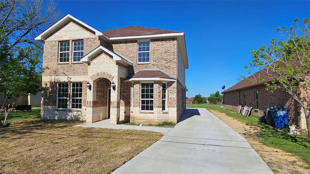 4350 Highland Street, Lancaster, TX 75134