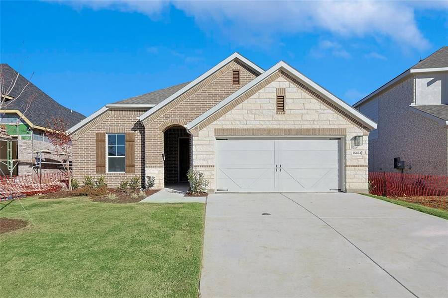 16464 Hemlock Tree Drive, Justin, TX 76247