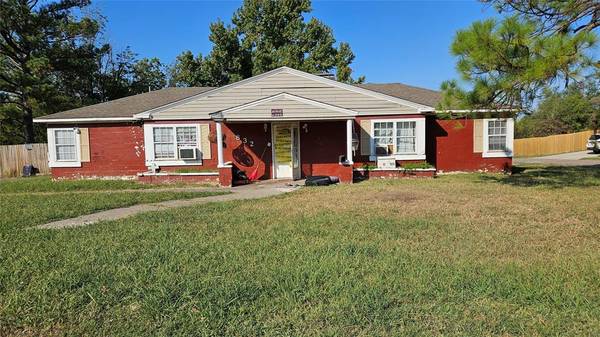 832 N Tucker Avenue, Shawnee, OK 74801