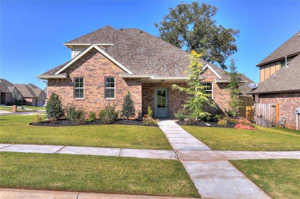 2201 Hermoso Way, Edmond, OK 73034