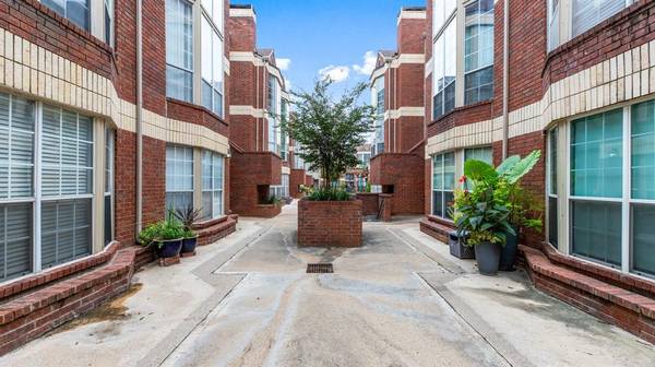 3100 Cole Avenue #204, Dallas, TX 75204