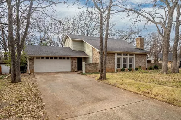 Grapevine, TX 76051,2911 Ridgewood Drive