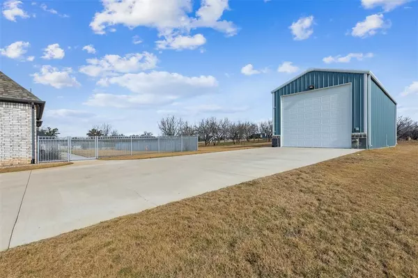 Weatherford, TX 76087,115 S Silver Saddle Trail