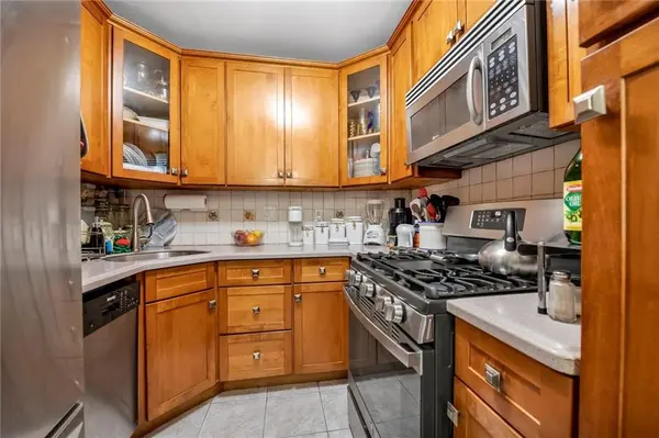 3086 Avenue W, Brooklyn, NY 11229
