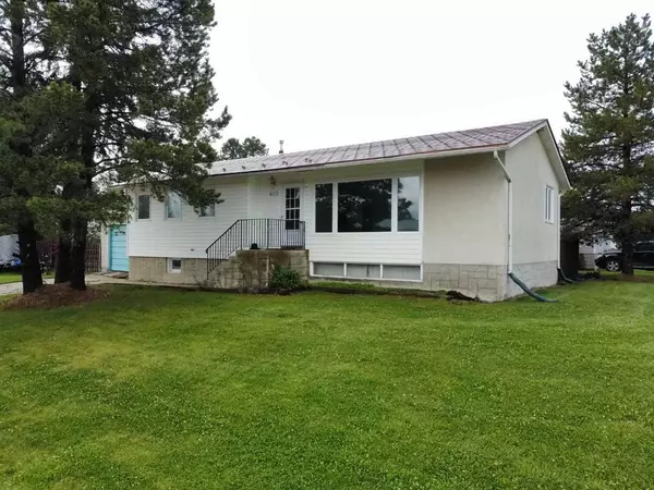 Fox Creek, AB T0H 1P0,605 6 AVE