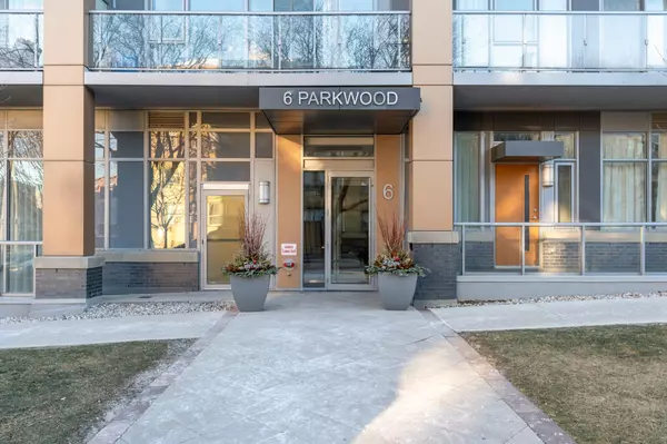 Toronto C02, ON M4V 1V1,6 Parkwood AVE #303