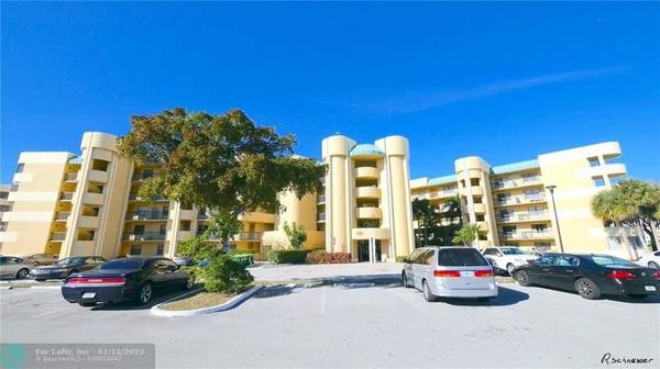 6475 W Oakland Park Blvd.  #106, Lauderhill, FL 33313