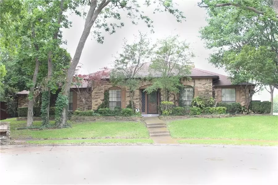 314 Larchbrook Drive, Garland, TX 75043