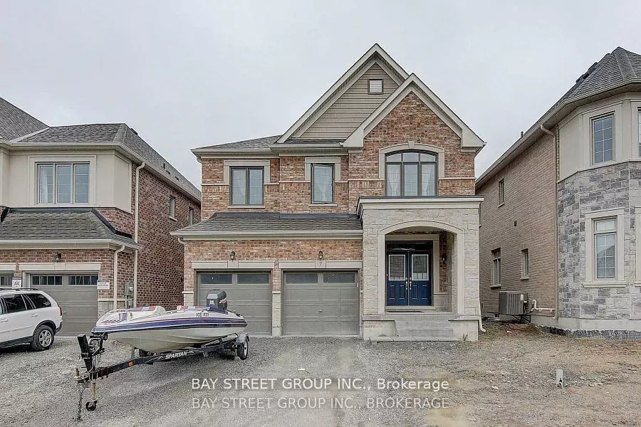 7 Yarrow LN, East Gwillimbury, ON L9N 0T4