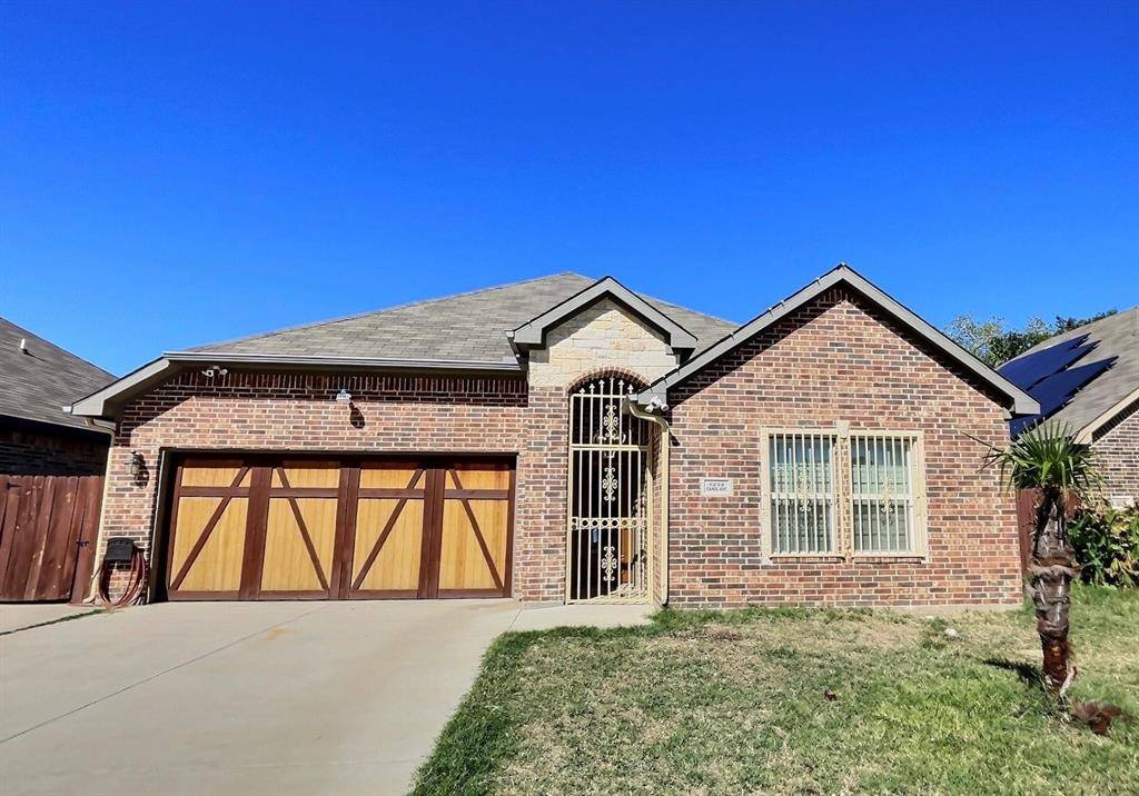 Fort Worth, TX 76105,5233 Carol Avenue