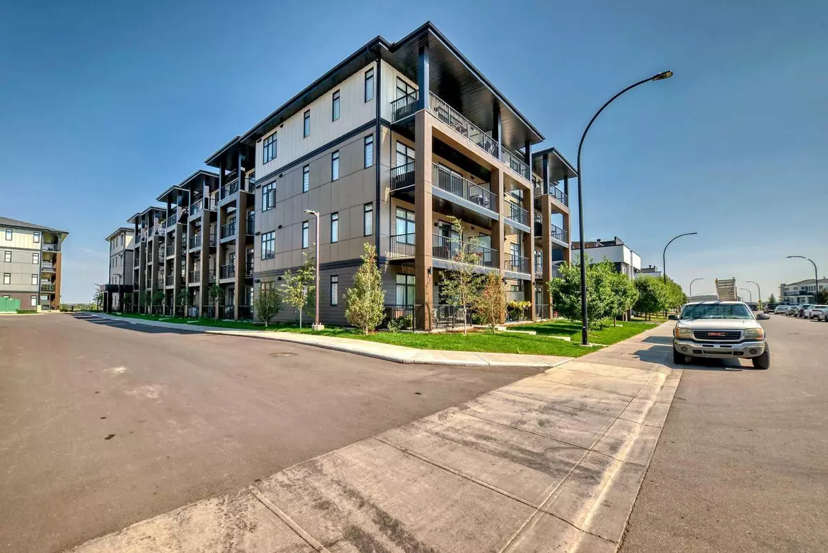 Calgary, AB T3M 3X2,200 Seton CIR Southeast #6212