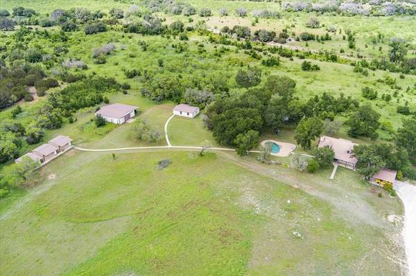 949 Deer Trail Run, Evant, TX 76525