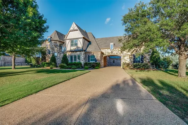 2300 Bella Lago Drive, Flower Mound, TX 75022