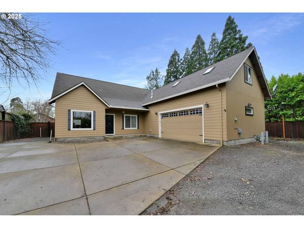 Eugene, OR 97401,414 CHERRY DR