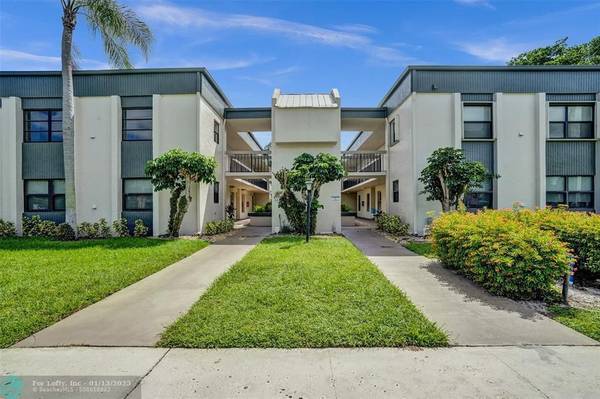 Deerfield Beach, FL 33441,285 SE 10th St  #7A