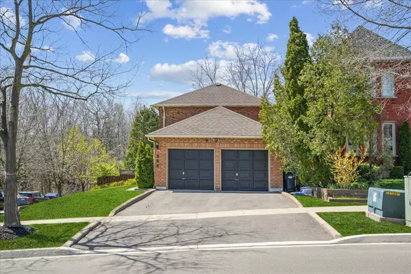 Mississauga, ON L5J 4S3,966 Sliver Birch TRL