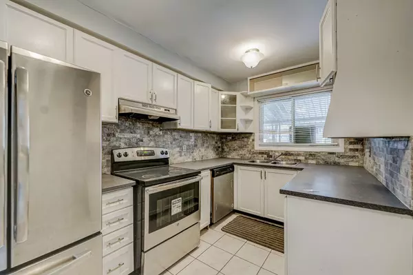 11 Juliana SQ, Brampton, ON L6S 2L4