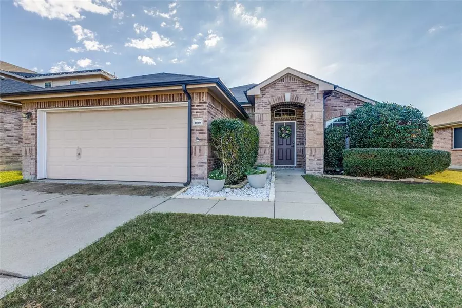 1009 Johnson City Avenue, Forney, TX 75126