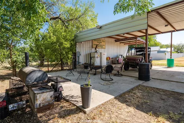 Throckmorton, TX 76483,412 N Berry Street