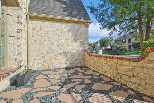 Coppell, TX 75019,607 Deforest Court