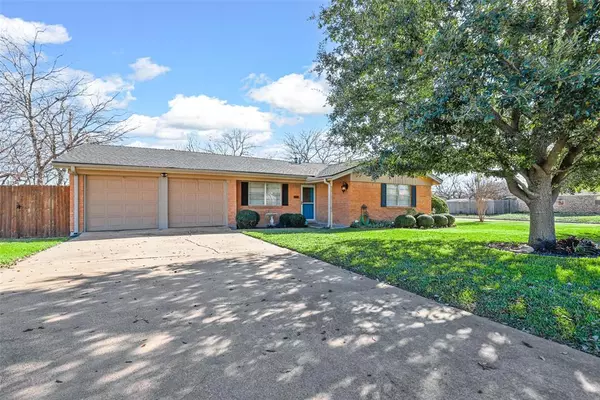 800 S Kate Street, White Settlement, TX 76108