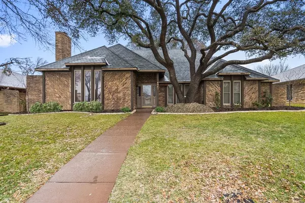 9943 Chimney Hill, Dallas, TX 75243