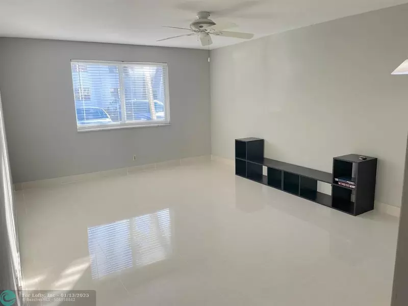 1801 NE 62nd St  #208, Fort Lauderdale, FL 33308