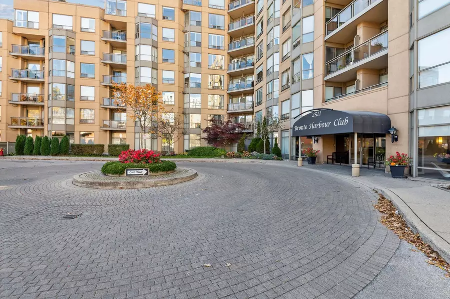 2511 Lakeshore RD W #606, Oakville, ON L6L 6L9