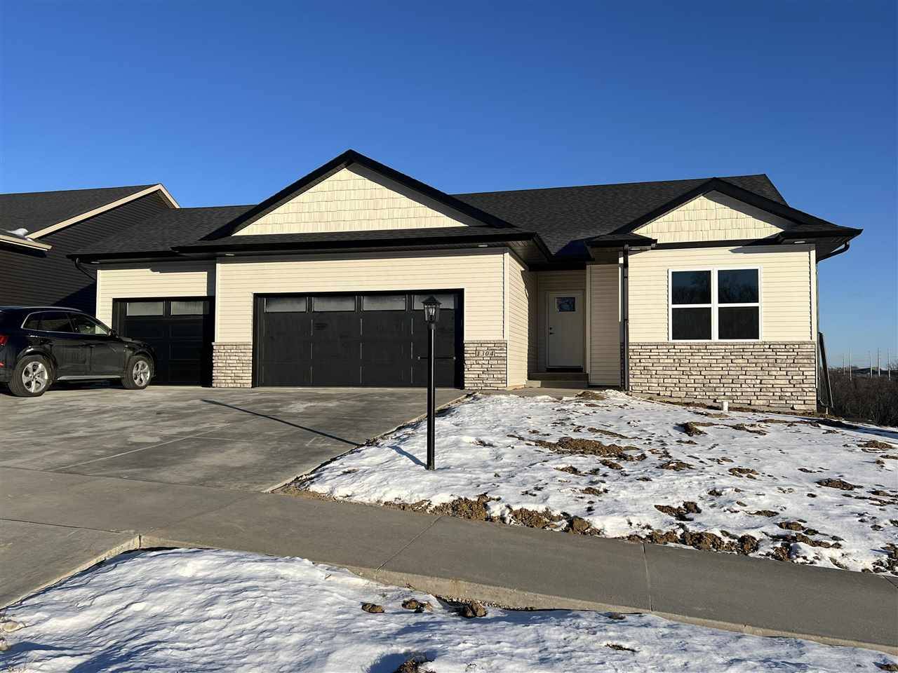 1304 E Gable Way, Tiffin, IA 52340