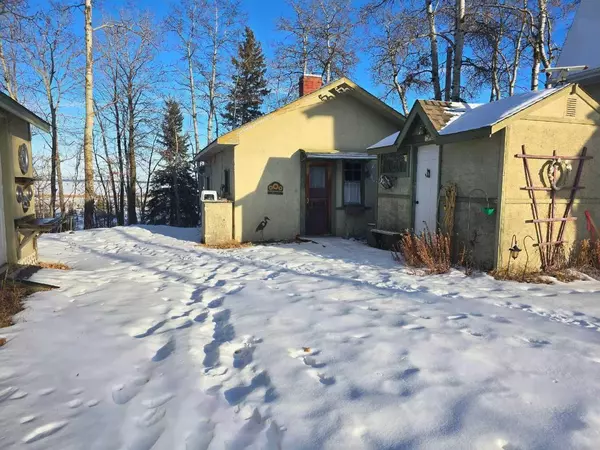 Gull Lake, AB T0C 0C0,288 Brownlows LNDG