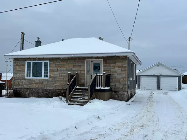 320 FOURTH ST, Mattawa, ON P0H 1V0