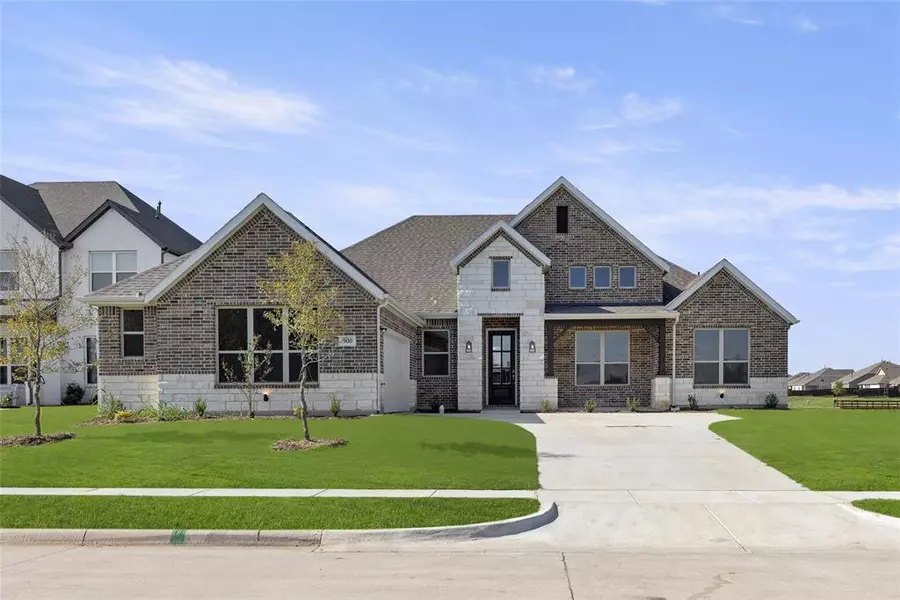 900 Mercy Street, Forney, TX 75126