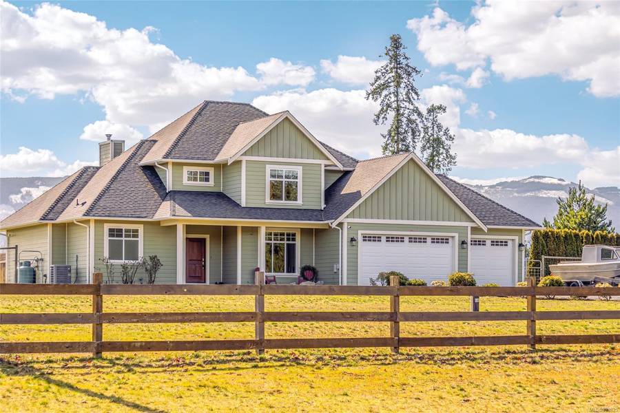 2070 Sun King Rd, Coombs, BC V0R 1M0