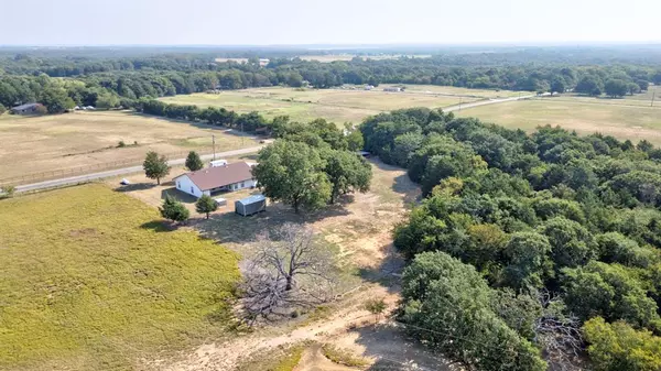 Sadler, TX 76264,482 EARL Road