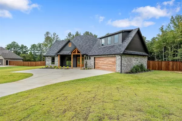 Longview, TX 75602,135 Thorn Briar Trail