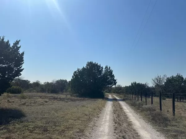 625 Deer Track Road, Weatherford, TX 76085