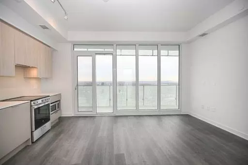 Mississauga, ON L5B 0M3,3900 Confederation Pkwy #5801