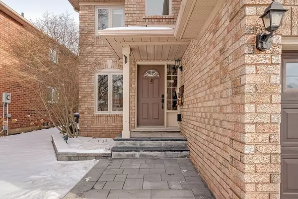 Oakville, ON L6M 3L8,2251 Vista Oak RD