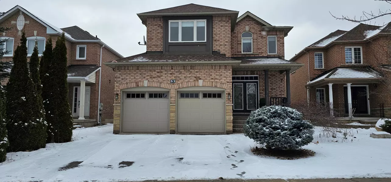 52 Fermar DR, Vaughan, ON L6A 3M6